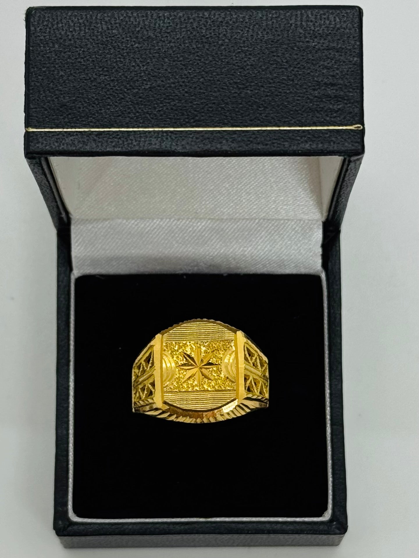 22ct Yellow Gold Textured Star Signet Ring