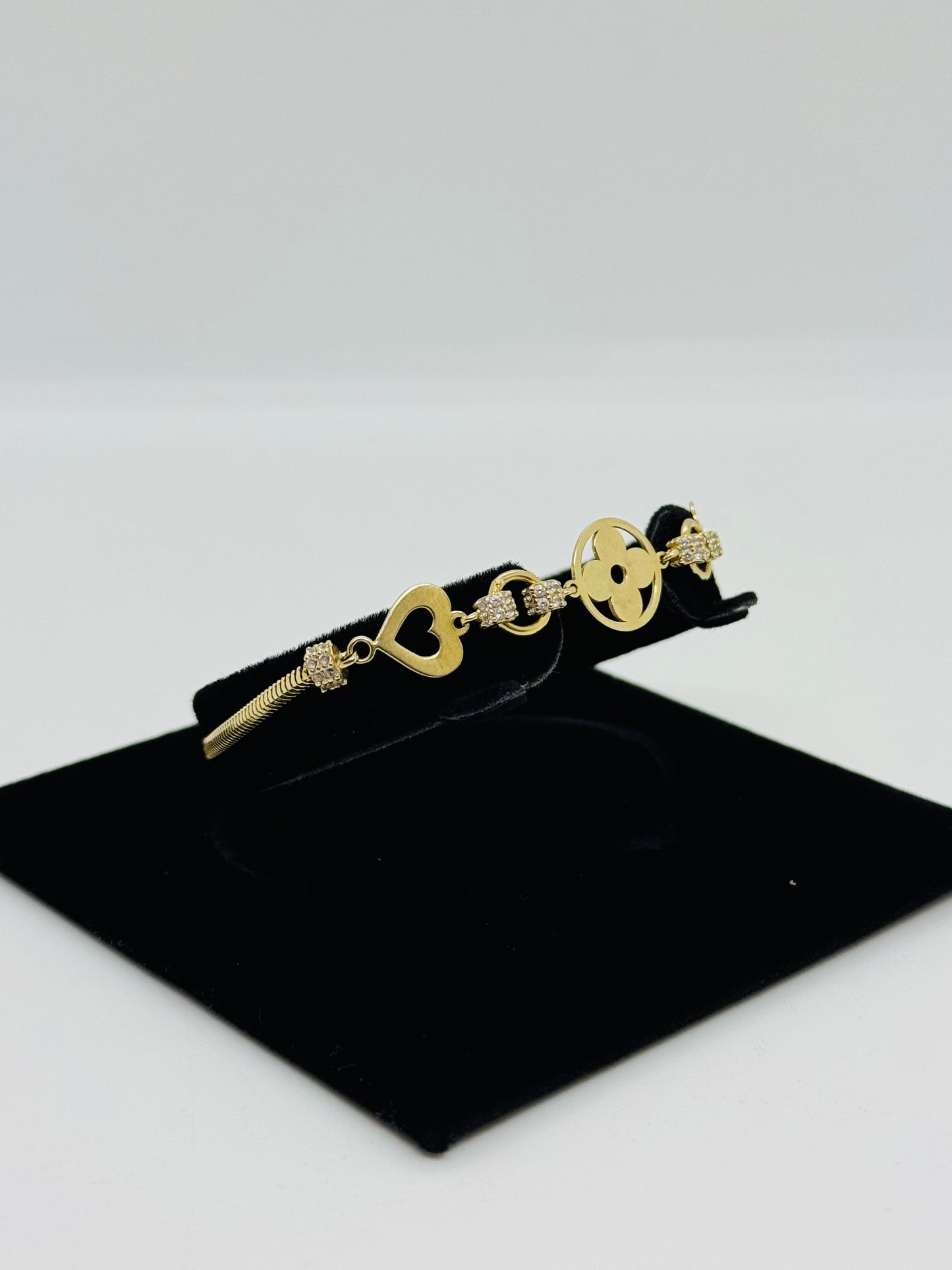 14k Clover & Heart Motif Bracelet