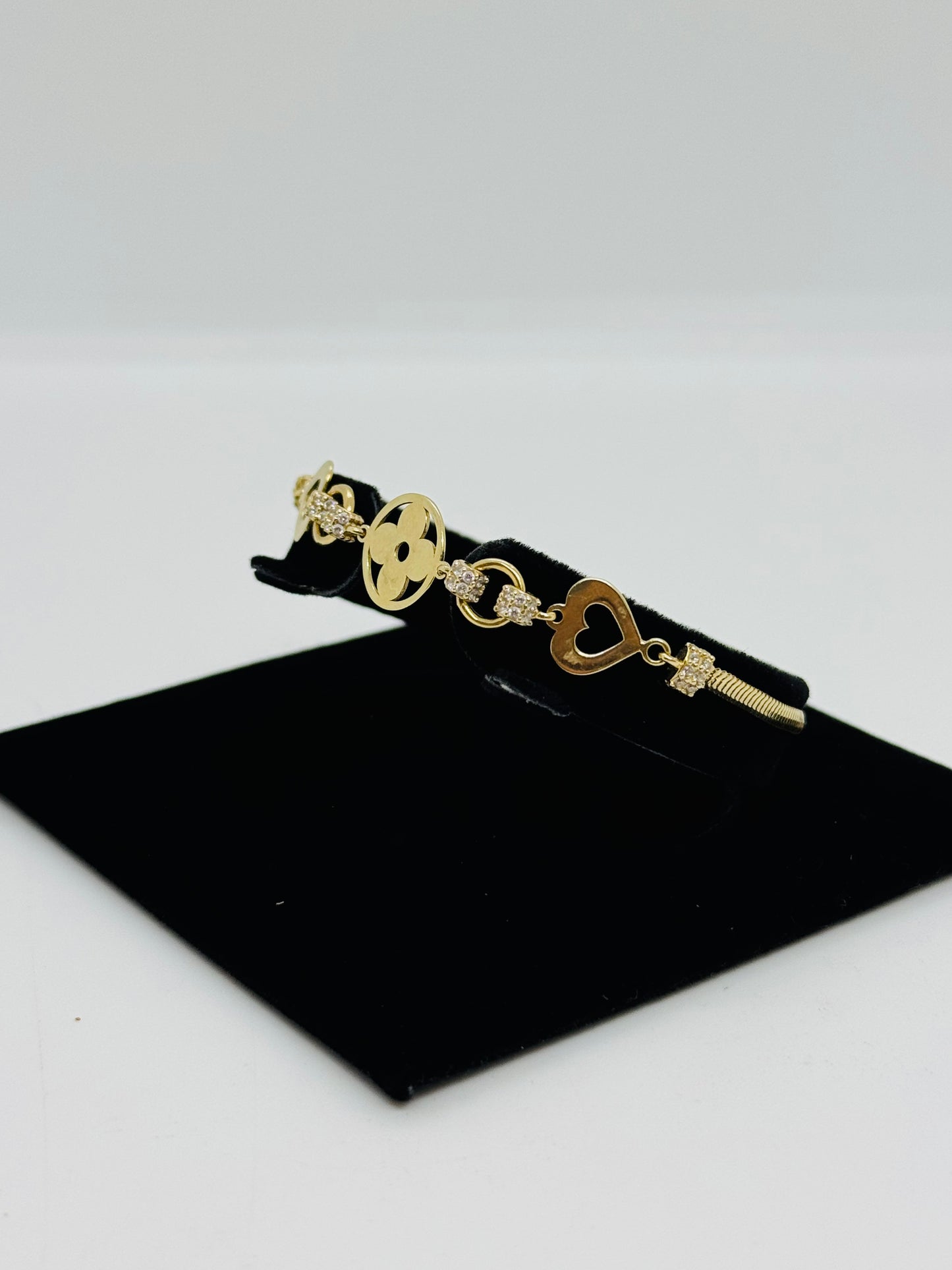 14k Clover & Heart Motif Bracelet