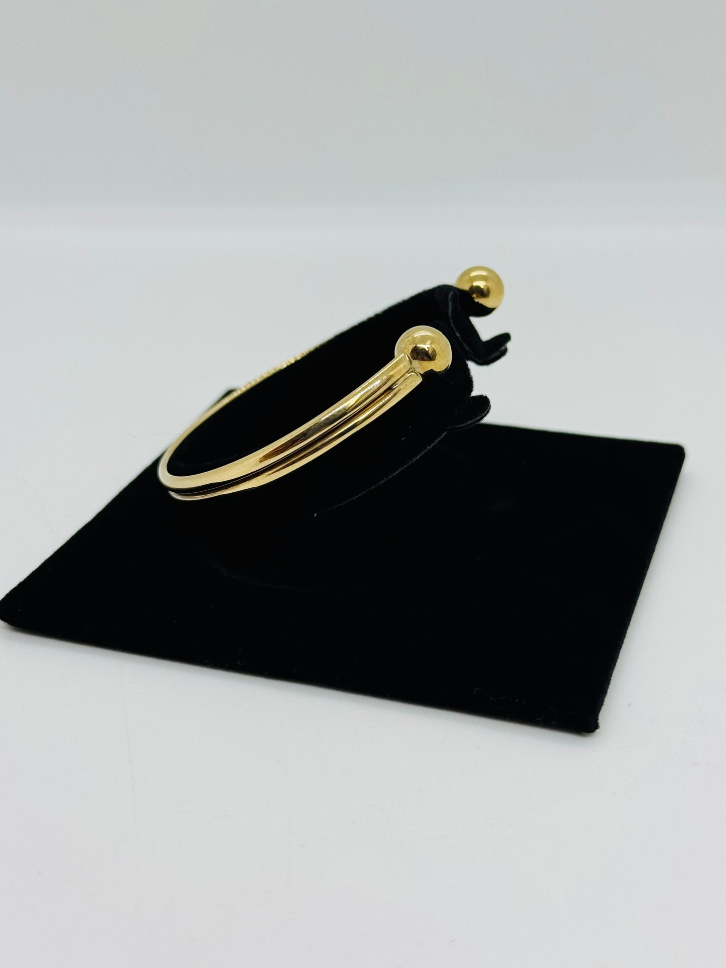 9ct Yellow Gold Patterned Torque Bangle