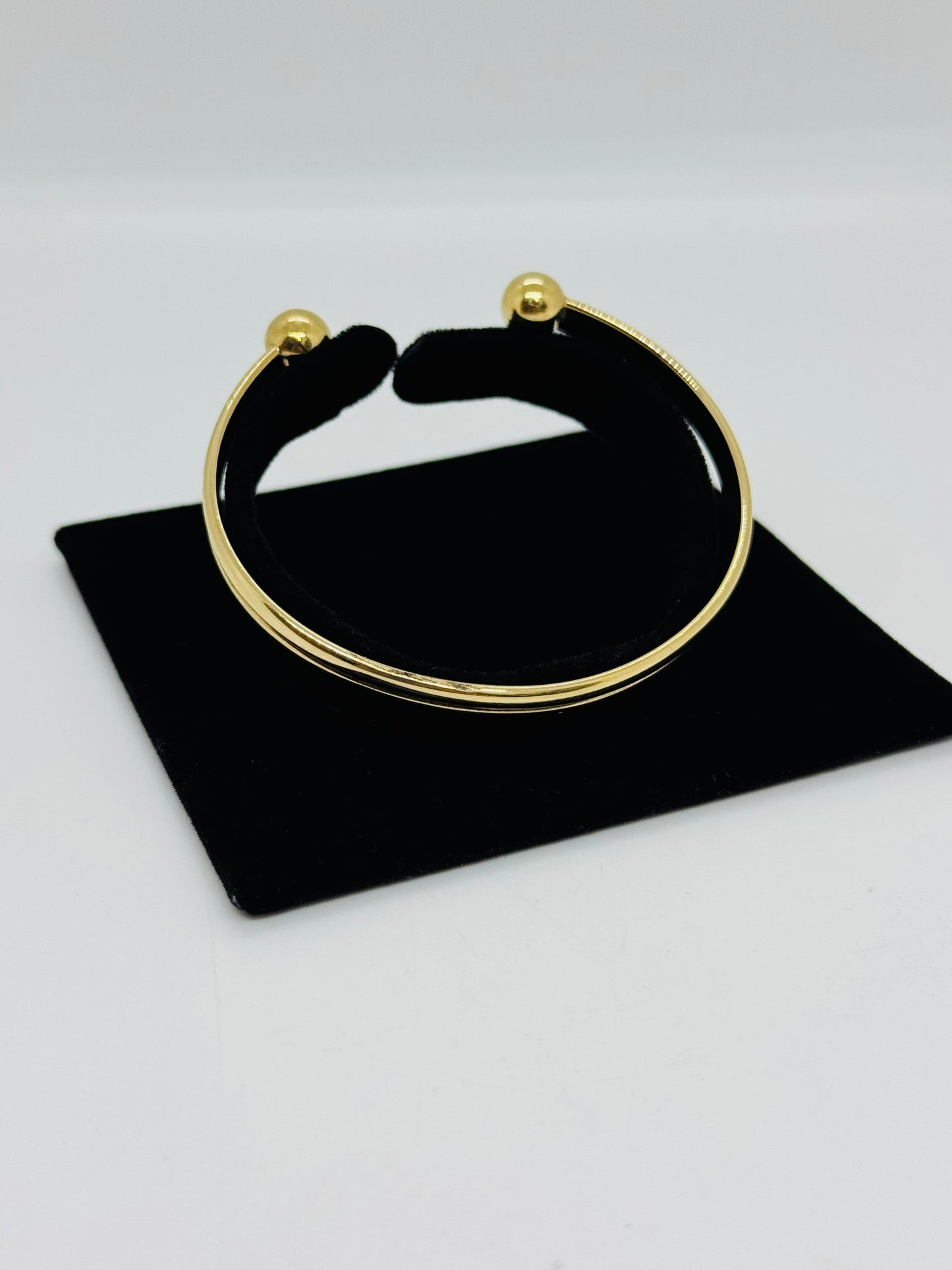 9ct Yellow Gold Patterned Torque Bangle