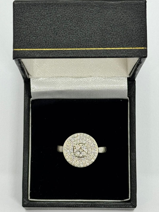 9ct Round-Cut Diamond Cluster ring