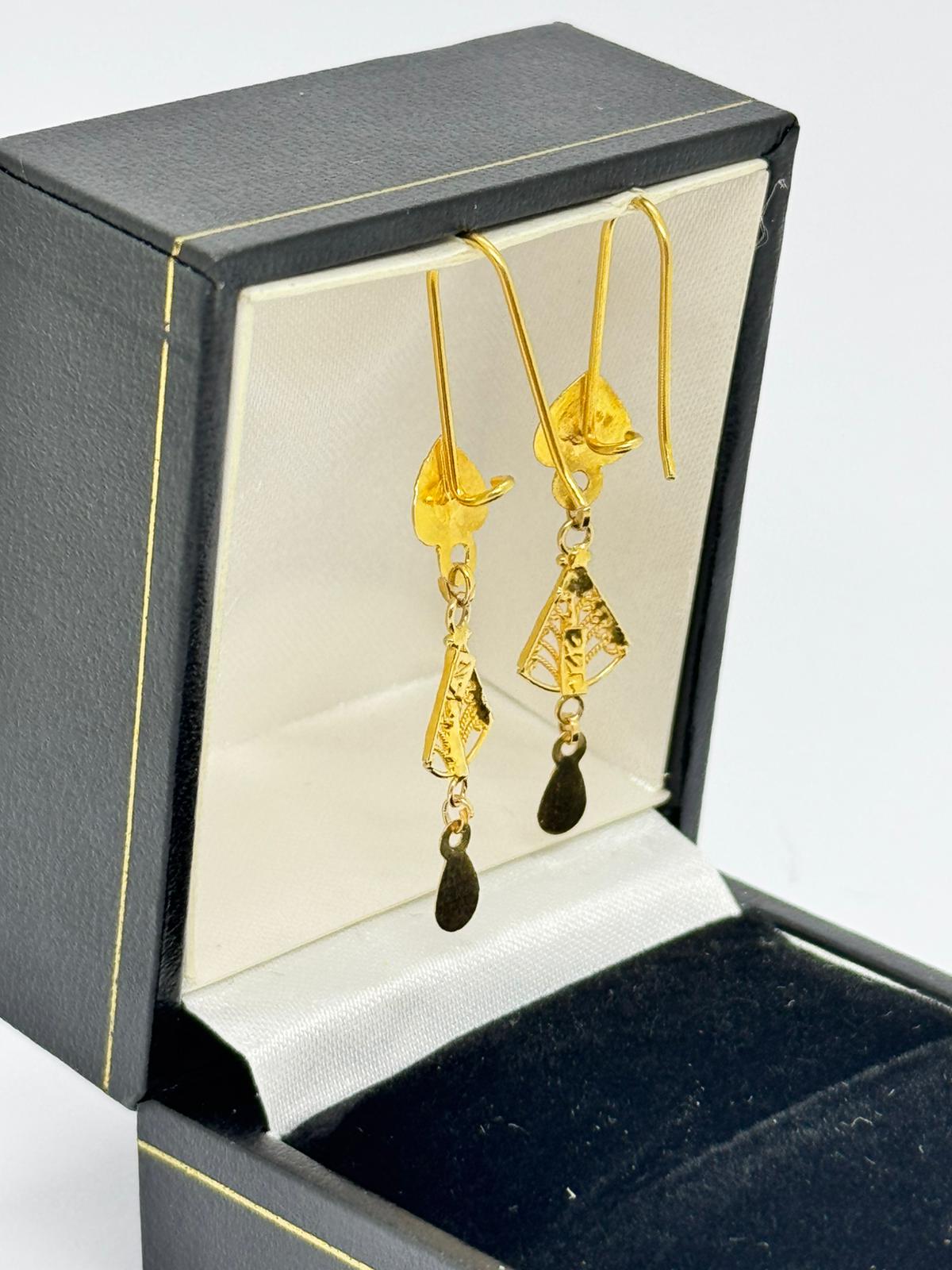 Asian Gold Droop  Earrings