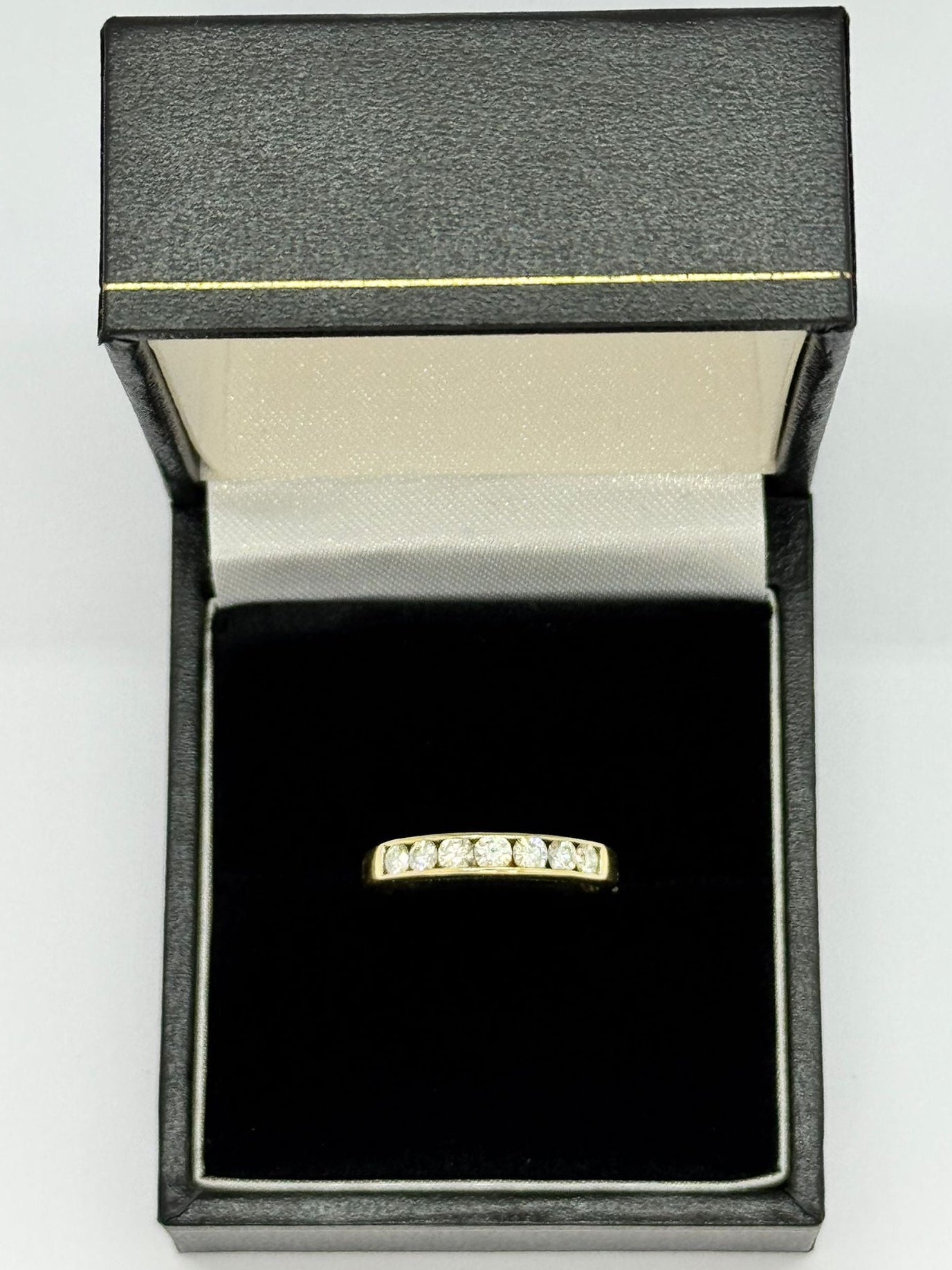 18ct 7st Diamond Ring