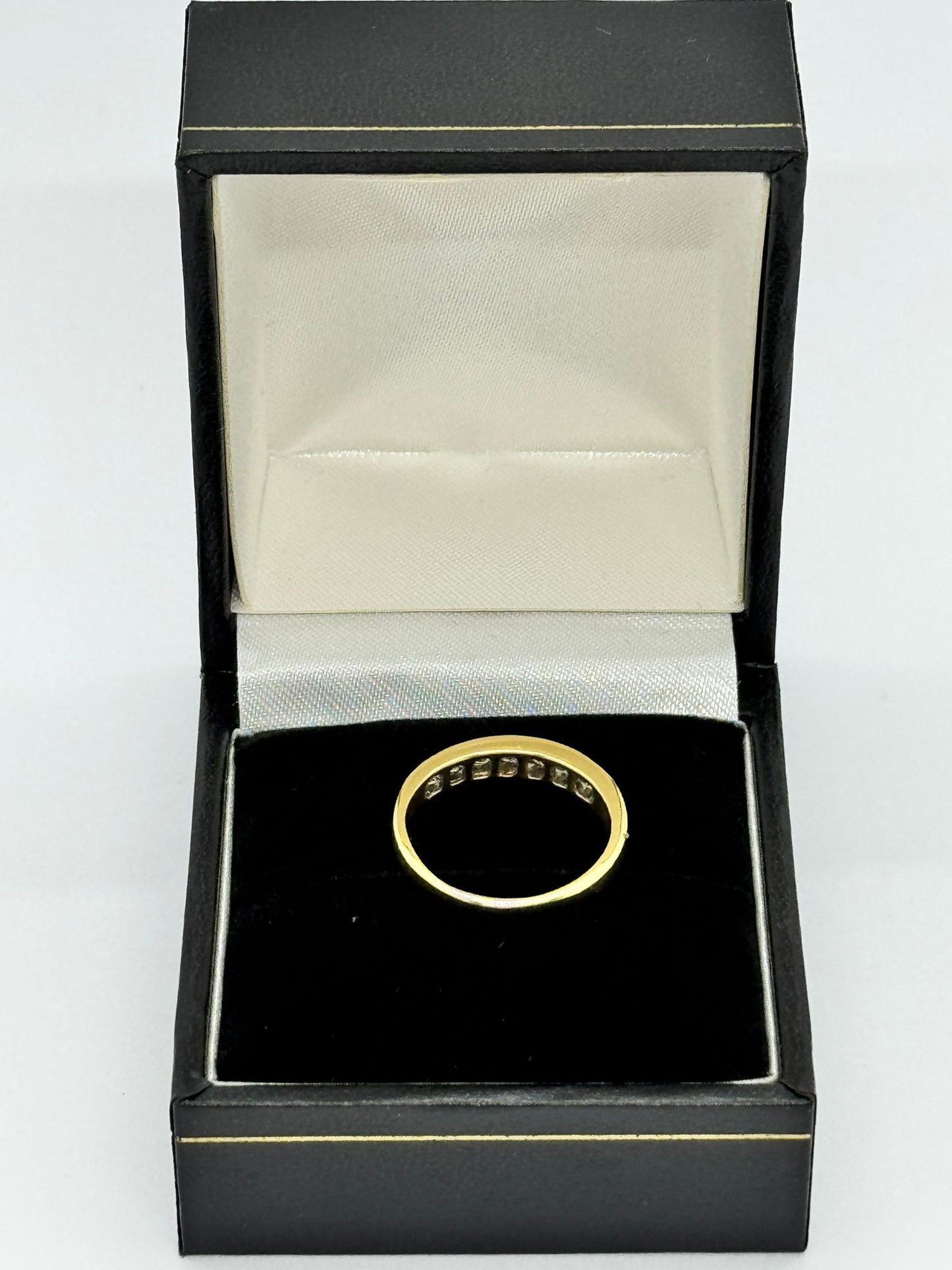 18ct 7st Diamond Ring