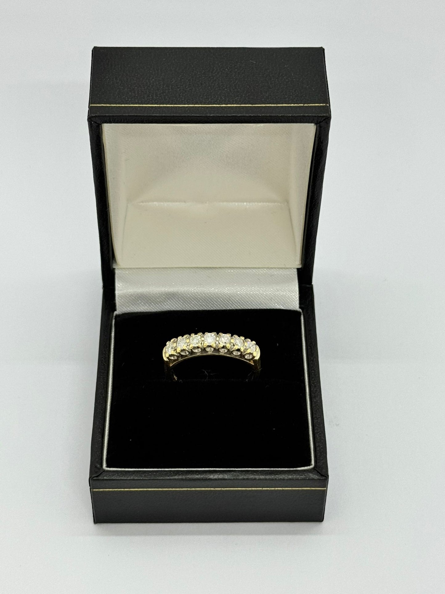 18ct Diamond Set Ring