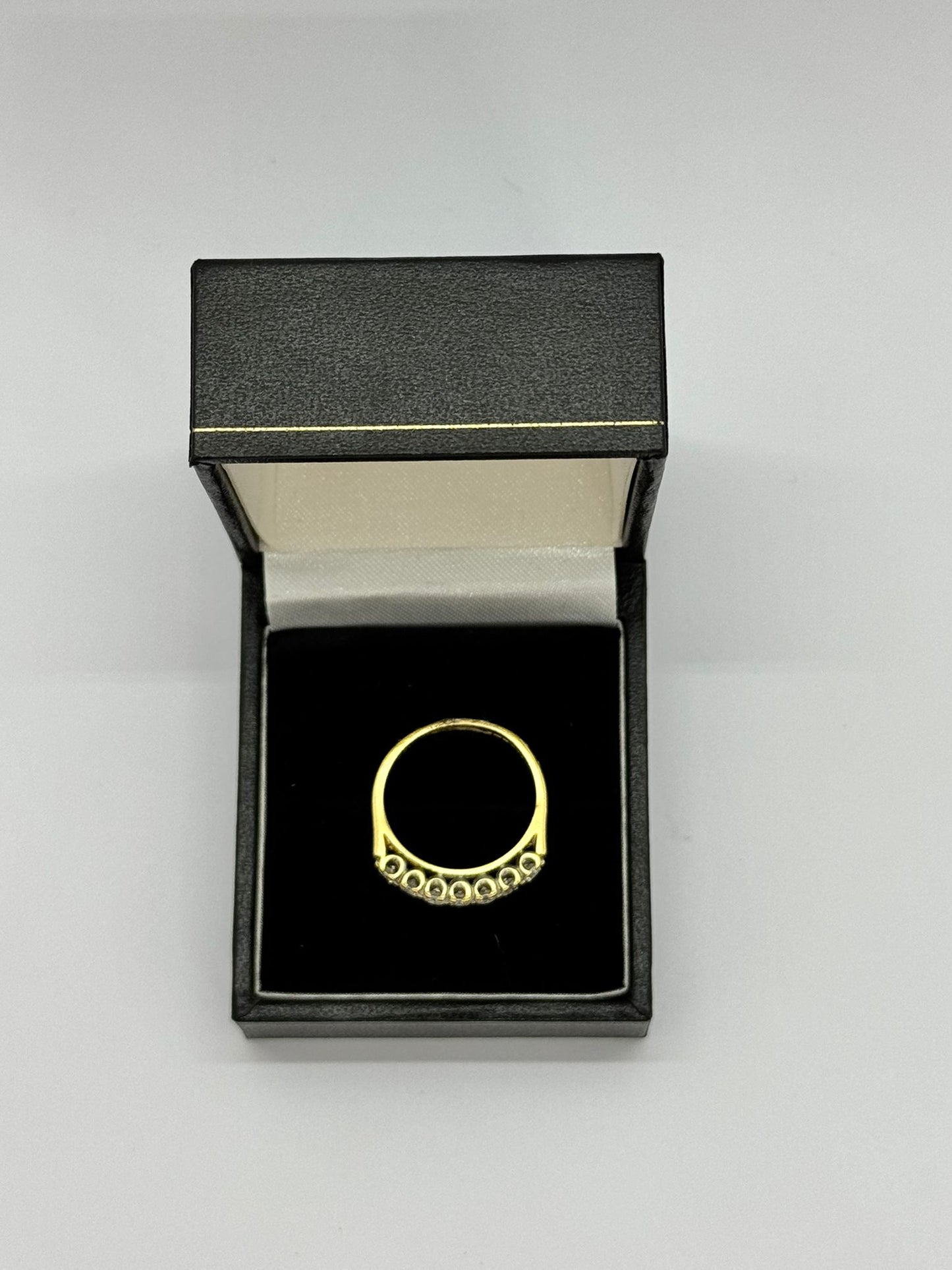 18ct Diamond Set Ring