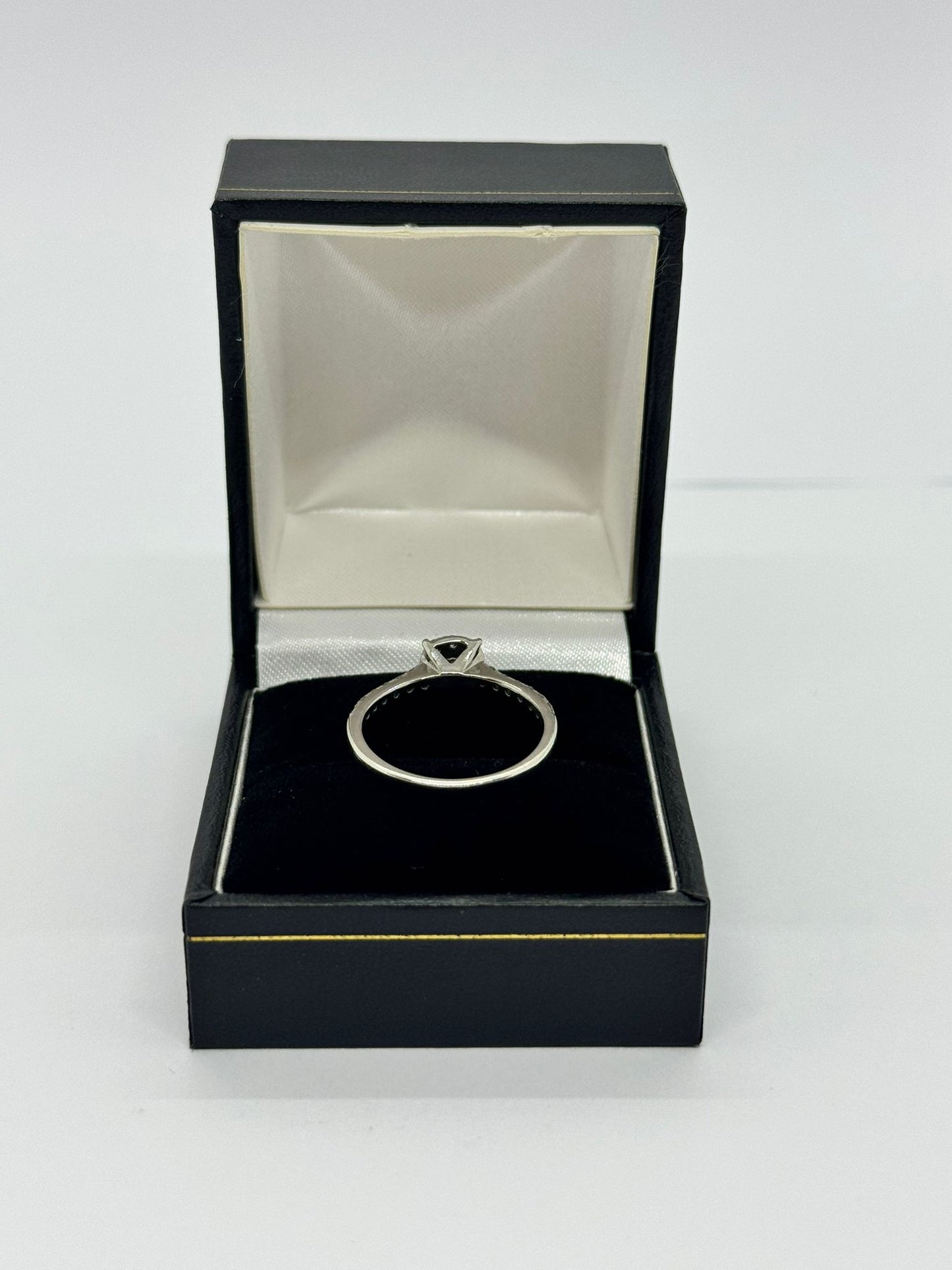 9ct White Gold Diamond Cluster Ring