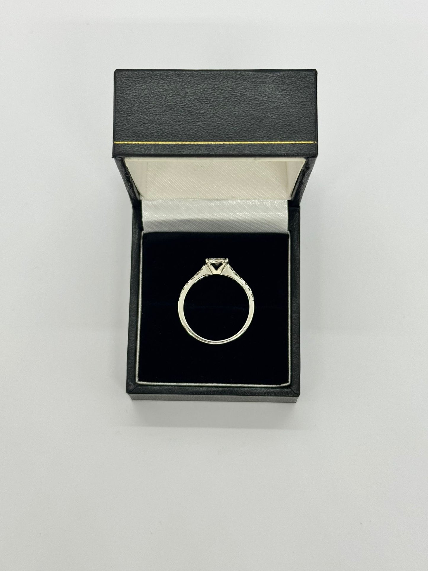 9ct White Gold Diamond Cluster Ring